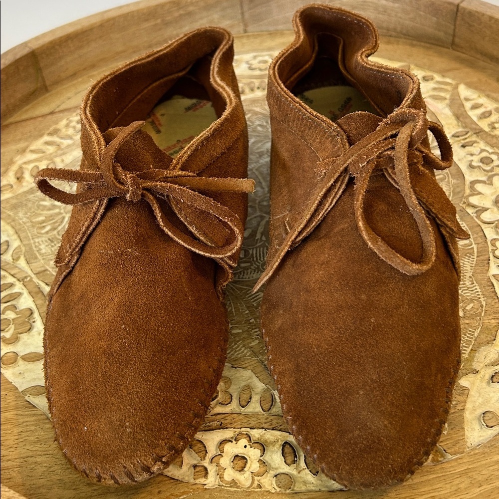 MINNETONKA MOCCASIN VINTAGE 80S SUEDE HANDCRAFTED PEBBLED RUBBER SOLE SZ 9